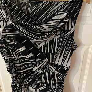 Cable & Gauge Black & White Abstract Print Ruched Top